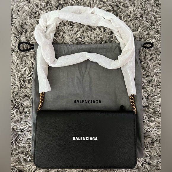 Balenciaga Leather Classic Logo Wallet on Chain Gold Chain - Black - Picture 1 of 8